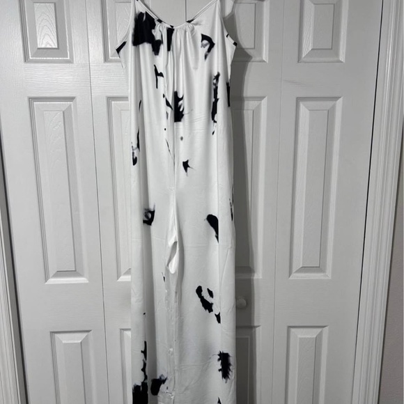 Black and White Comfy Jumpsuit - Picture 1 of 5